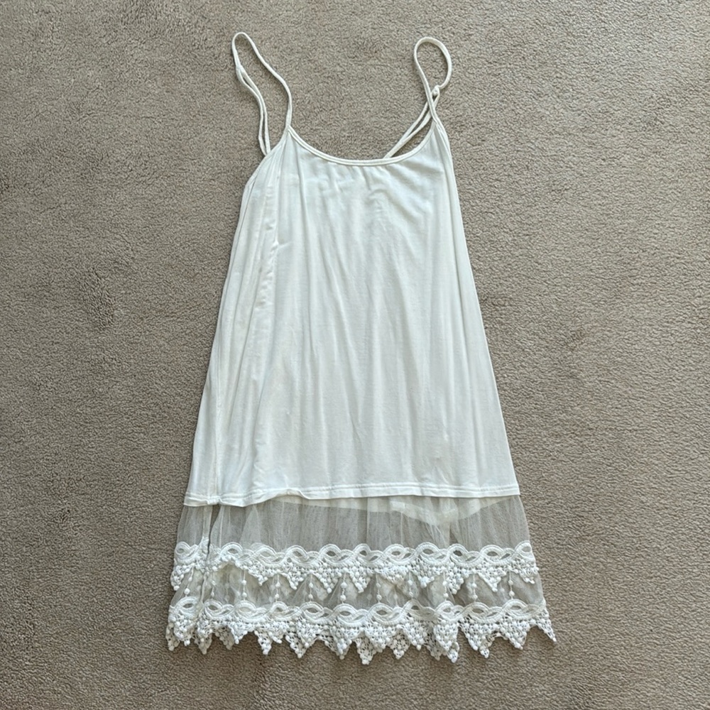 Grace and lace layering tank